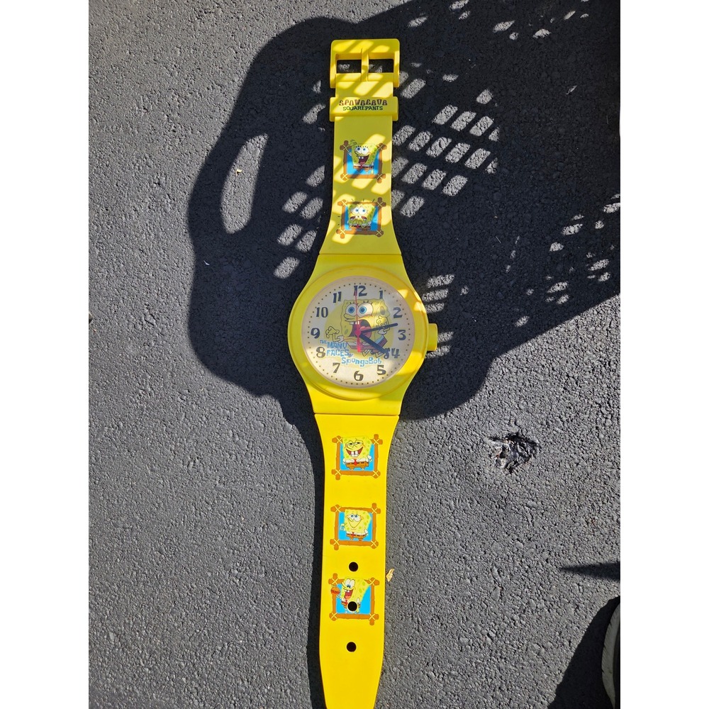 2004 SpongeBob SquarePants Giant Wristwatch Wall Clock Nickelodeon Yellow Decor